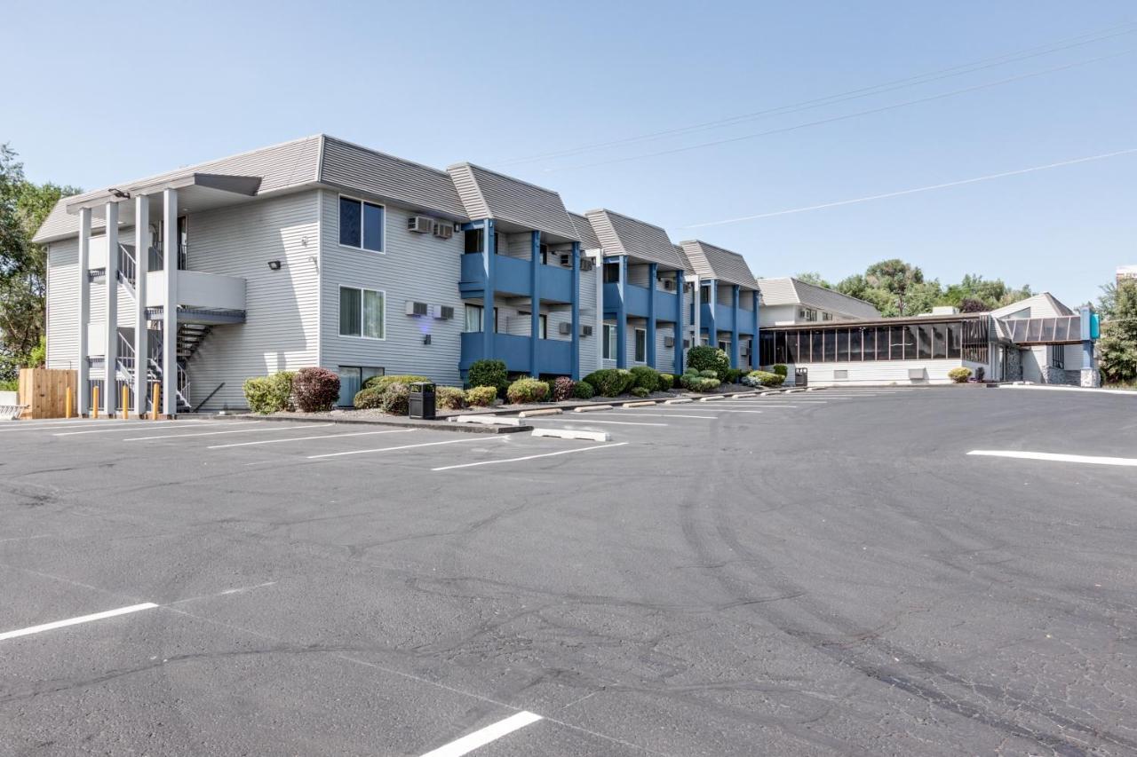 Days Inn & Suites By Wyndham Spokane Extérieur photo