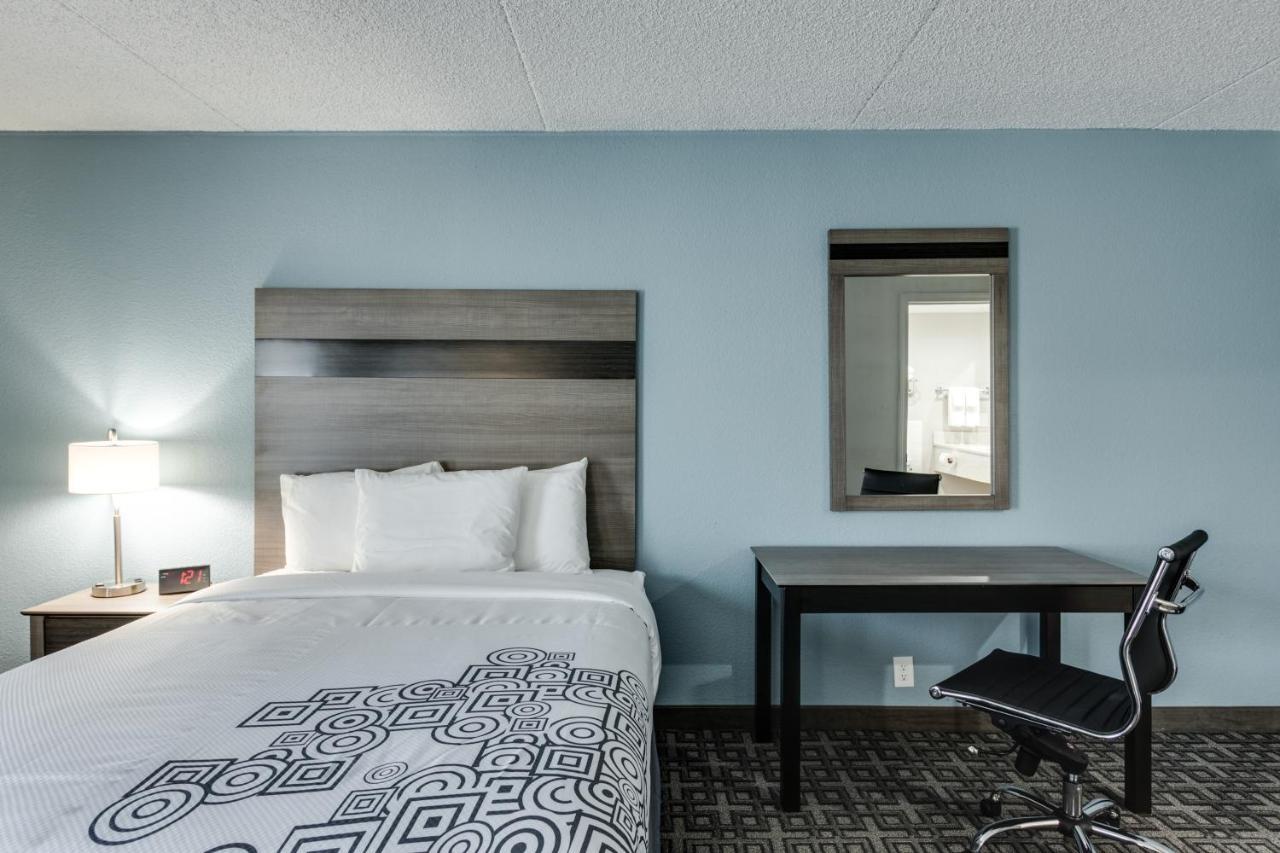 Days Inn & Suites By Wyndham Spokane Extérieur photo