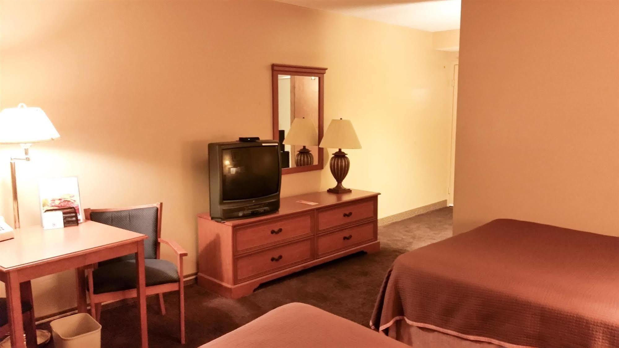 Days Inn & Suites By Wyndham Spokane Extérieur photo